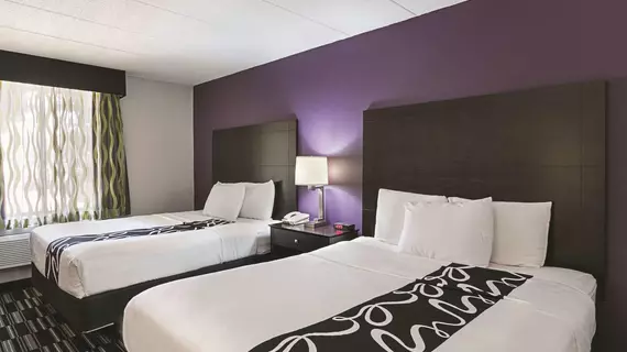 Red Lion Inn & Suites Richmond | Kentucky - Lexington (ve civarı) - Richmond