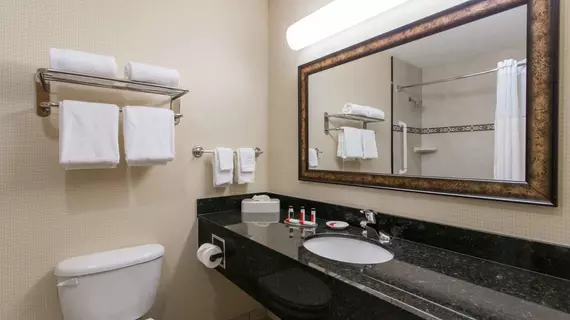 Days Inn & Suites by Wyndham Fort Pierce I-95 | Florida - Vero Beach (ve civarı) - Fort Pierce