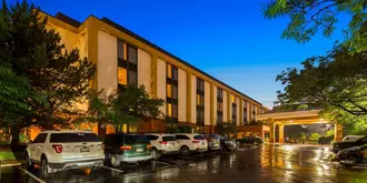 SureStay Plus Hotel by Best Western Chicago Lombard