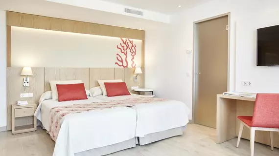 Universal Hotel Perla | Balearic Adaları - Mayorka Adası - Manacor - S'illot