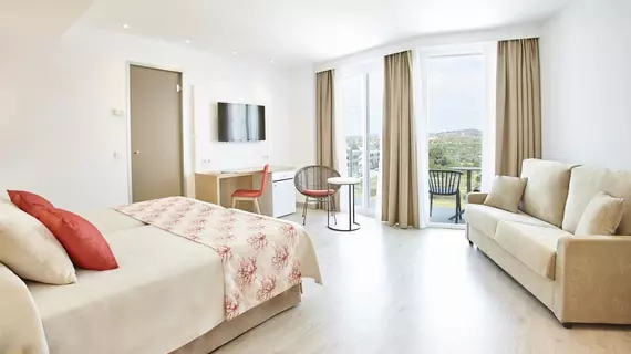 Universal Hotel Perla | Balearic Adaları - Mayorka Adası - Manacor - S'illot