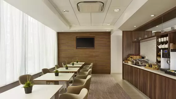 DoubleTree by Hilton London Angel Kings Cross | Londra (ve civarı) - London City Center - Clerkenwell