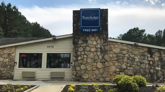 Travelodge by Wyndham Fayetteville | Kuzey Karolayna - Fayetteville (ve civarı) - Fayetteville