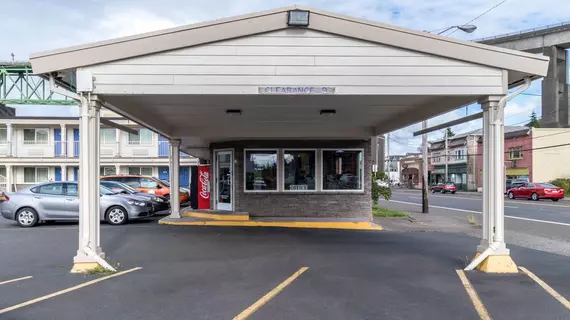 Motel 6 Astoria | Oregon - Oregon Coast - Astoria