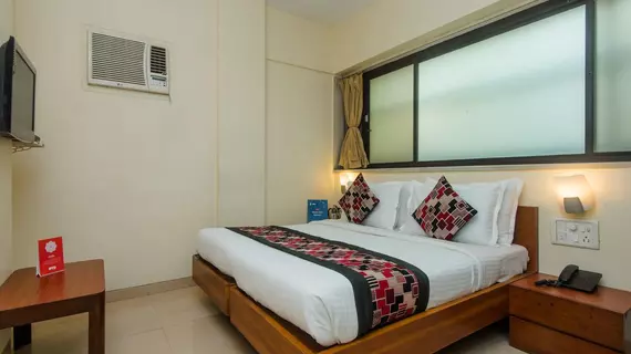 OYO Flagship 685 Hotel Jayshree | Maharaştra - Raigad - Bombay (ve civarı) - Bombay - Malad - Batı Banliyöleri