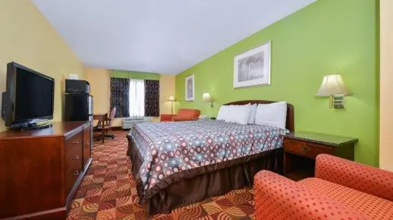 Super 8 by Wyndham Lake of the Ozarks | Missouri - Osage Beach (ve civarı) - Eldon