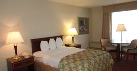 Days Inn & Suites by Wyndham Elyria | Ohio - Cleveland (ve civarı) - Elyria