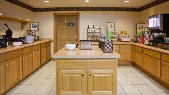 Country Inn & Suites by Radisson, Madison Southwest | Wisconsin - Madison (ve civarı) - Madison