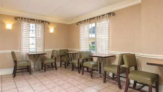 La Quinta Inn by Wyndham New Orleans Causeway | Louisiana - New Orleans (ve civarı) - Metairie