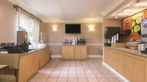 La Quinta Inn by Wyndham New Orleans Causeway | Louisiana - New Orleans (ve civarı) - Metairie