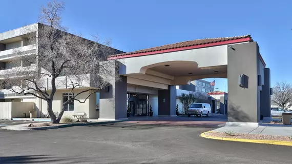 Ramada Plaza by Wyndham Albuquerque Midtown | New Mexico - Albuquerque (ve civarı) - Albuquerque - Albuquerque Merkezi