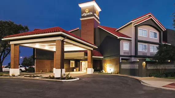 La Quinta Inn & Suites by Wyndham Austin Near The Domain | Teksas - Austin (ve civarı) - Austin