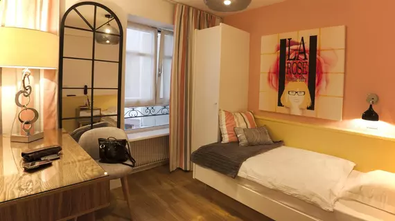 Hotel Roses | Grand Est - Bas-Rhin (bölge) - Strasbourg (ve civarı) - Strazburg - Bourse-Esplanade - Krutenau