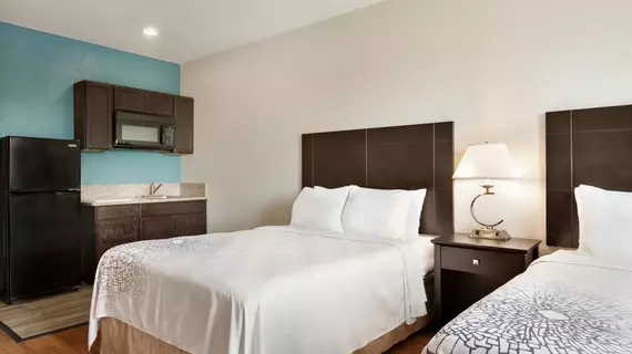 Days Inn & Suites by Wyndham San Antonio near AT&T Center | Teksas - San Antonio (ve civarı) - San Antonio