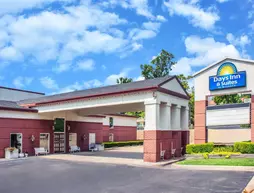 Days Inn & Suites by Wyndham Branson | Missouri - Branson (ve civarı) - Branson