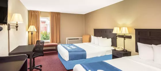 Days Inn & Suites by Wyndham Branson | Missouri - Branson (ve civarı) - Branson