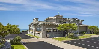 Cavalier Oceanfront Resort