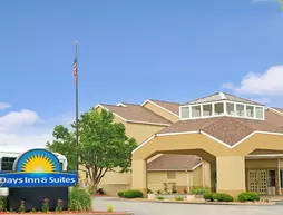 Days Inn by Wyndham St. Louis/Westport MO | Missouri - St. Louis (ve civarı) - Maryland Heights