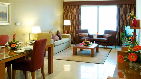 Al Salam Hotel Suites | Dubai - Ticaret Merkezi