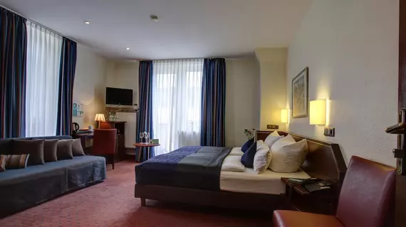 Centro Hotel Uebachs | Kuzey Ren-Westfalia - Düsseldorf (ve civarı) - Düsseldorf - Stadtmitte