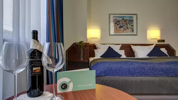 Centro Hotel Uebachs | Kuzey Ren-Westfalia - Düsseldorf (ve civarı) - Düsseldorf - Stadtmitte