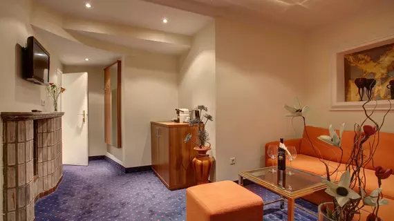 Centro Hotel Uebachs | Kuzey Ren-Westfalia - Düsseldorf (ve civarı) - Düsseldorf - Stadtmitte