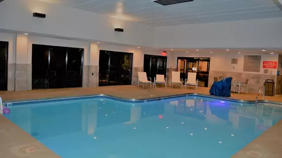 Country Inn & Suites by Radisson La Crosse WI | Wisconsin - La Crosse (ve civarı) - La Crosse