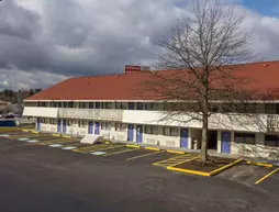 Travelodge by Wyndham Akron Fairlawn | Ohio - Summit İlçesi - Akron (ve civarı) - Akron - Montrose