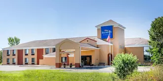 Baymont Inn & Suites by Wyndham Mukwonago