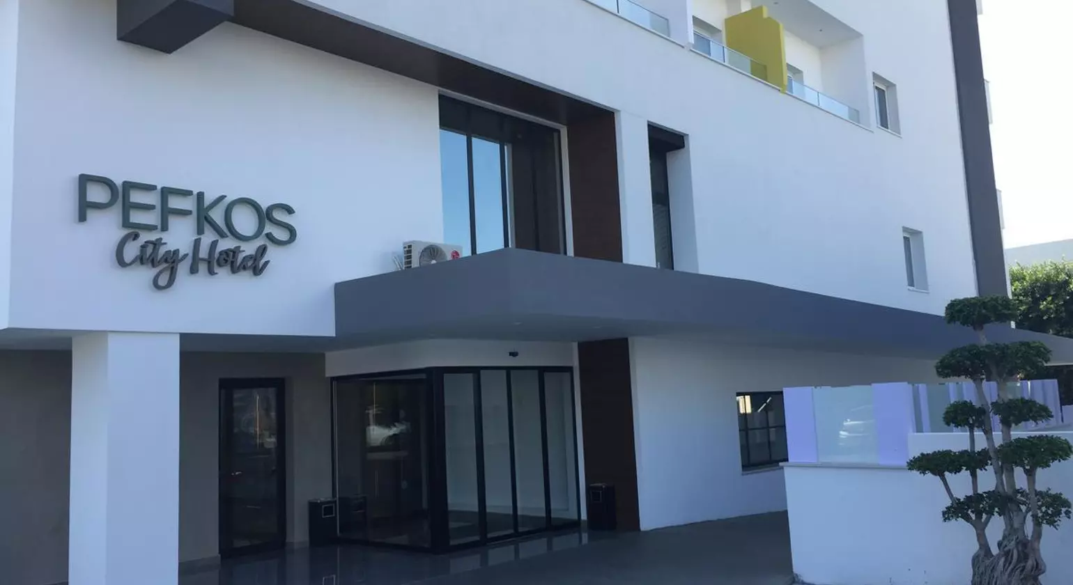 Pefkos Hotel