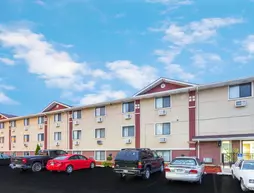 Super 8 by Wyndham Kenosha/Pleasant Prairie | Wisconsin - Milwaukee (ve civarı) - Pleasant Prairie