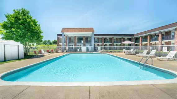 Days Inn by Wyndham Cave City | Kentucky - Bowling Green (ve civarı) - Cave City