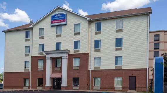 Howard Johnson by Wyndham Airport | Kentucky - Louisville (ve civarı) - Louisville