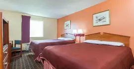 Howard Johnson by Wyndham Airport | Kentucky - Louisville (ve civarı) - Louisville