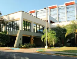 Howard Johnson by Wyndham San Juan Centro Cardiovascular | San Juan (ve civarı) - San Juan