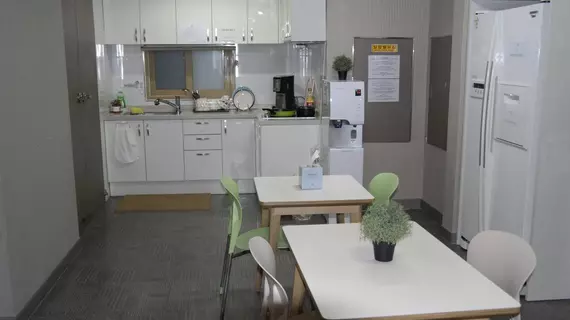 Young Residence Hotel Myeongdong | Gyeonggi - Seul (ve civarı) - Seul - Myeongdong