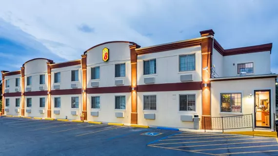 Super 8 by Wyndham Douglas | Wyoming - Douglas