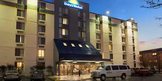 Days Hotel by Wyndham University Ave SE