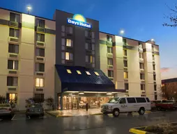 Days Hotel by Wyndham University Ave SE | Minnesota - Minneapolis - St. Paul (ve civarı) - Minneapolis - Dinkytown