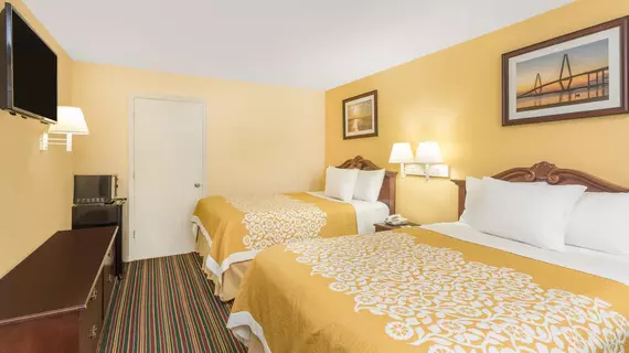 Days Inn by Wyndham Mt Pleasant-Charleston-Patriots Point | Güney Karolayna - Charleston (ve civarı) - Mount Pleasant