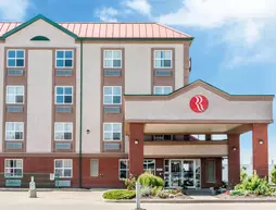 Ramada by Wyndham Sherwood Park | Alberta - Edmonton (ve civarı) - Sherwood Park