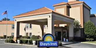 Days Inn by Wyndham Dunn