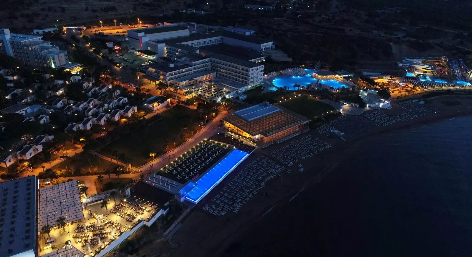 Acapulco Resort Convention Spa Hotel