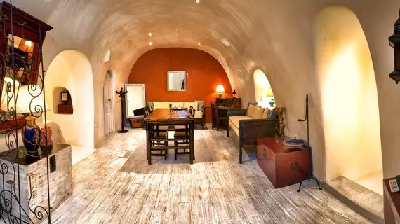 Heliophos Boutique Caves | Ege Adaları - Santorini