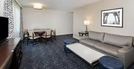 SHERATON SUITES PHILADELPHIA AIRPORT | Pensilvanya - Bucks County - Philadelphia (ve civarı) - Philadelphia