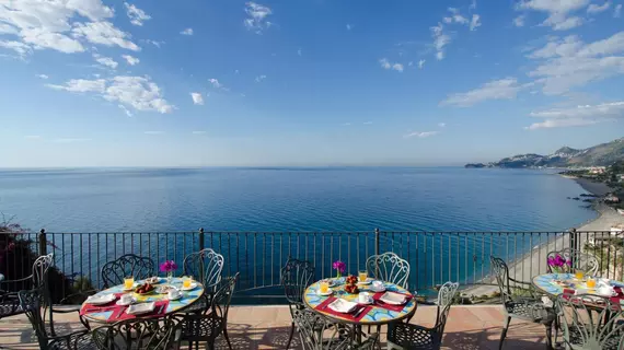 Baia Taormina Hotels & Spa | Sicilya - Messina (vilayet) - Taormina Sahili - Forza d'Agro