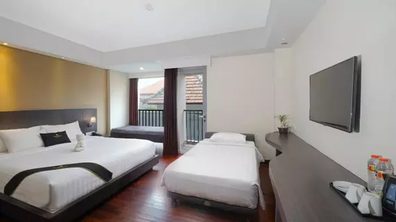 Brits Hotel Legian | Bali - Badung - Günbatımı Yolu