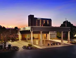 Radisson Hotel Louisville North | Indiana - Jeffersonville - Clarksville (ve civarı) - Clarksville