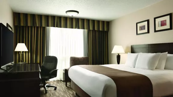 Radisson Hotel Louisville North | Indiana - Jeffersonville - Clarksville (ve civarı) - Clarksville