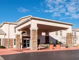 Comfort Inn & Suites Junction City - near Fort Riley | Kansas - Manhattan (ve civarı) - Junction City